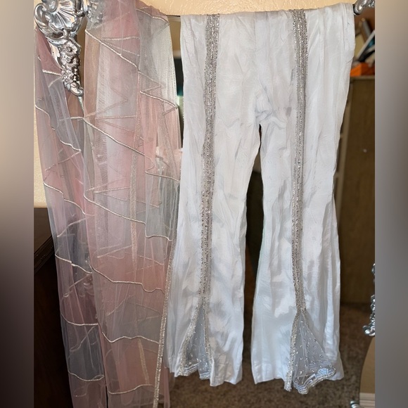 Republic Womenswear Pakistani Outfit - Picture 5 of 5